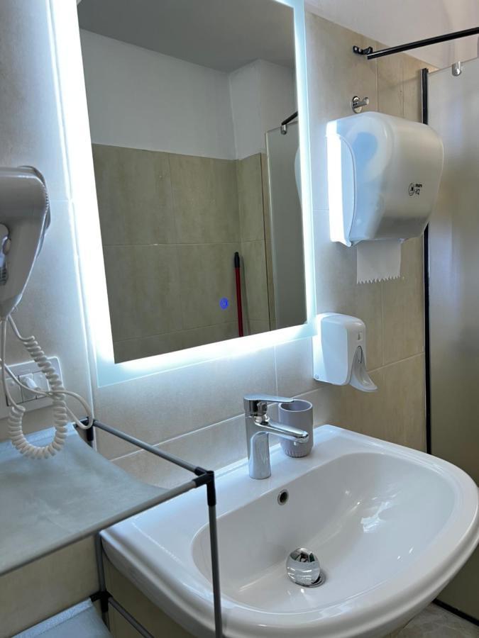 Bejart Apartment 1 Tirana Buitenkant foto